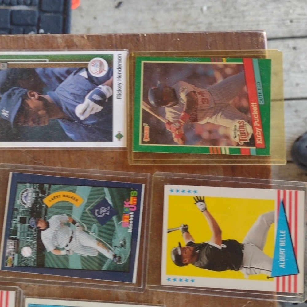 Assorted Baseball Trading Cards Collection - Picture 2 of 5